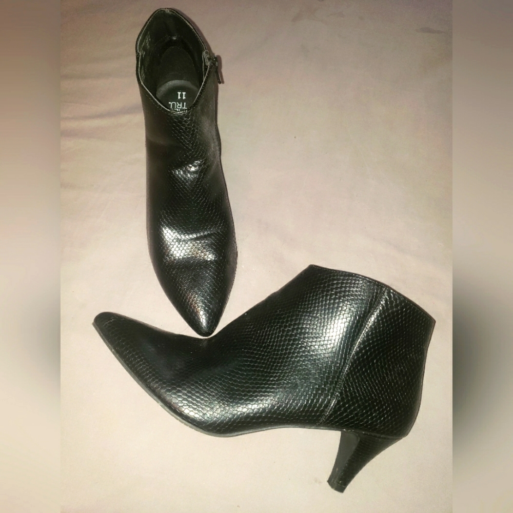 Time & Tru Dress Ankle Boots